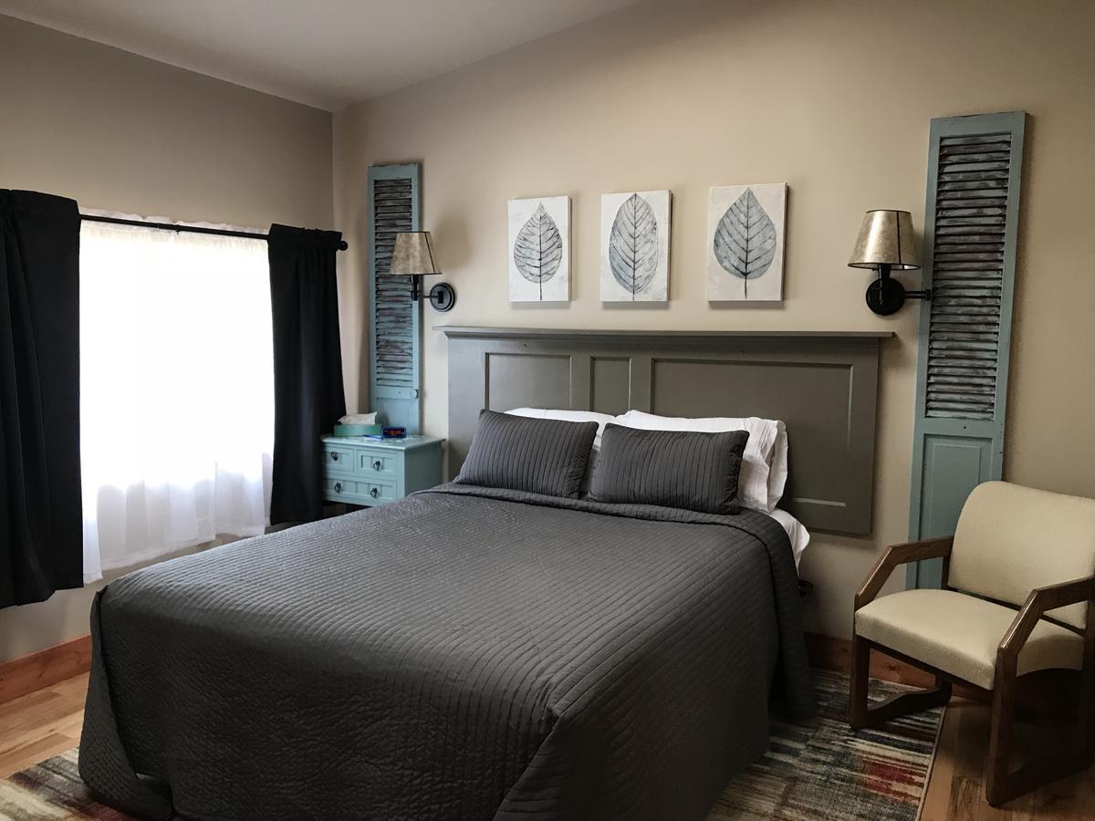 Hocking Hills Inn Logan Buitenkant foto