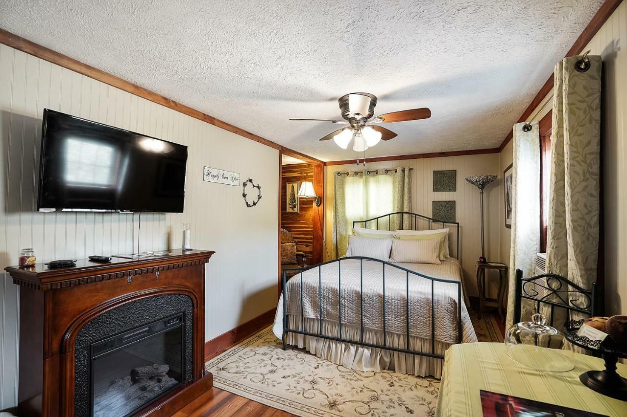 Hocking Hills Inn Logan Buitenkant foto