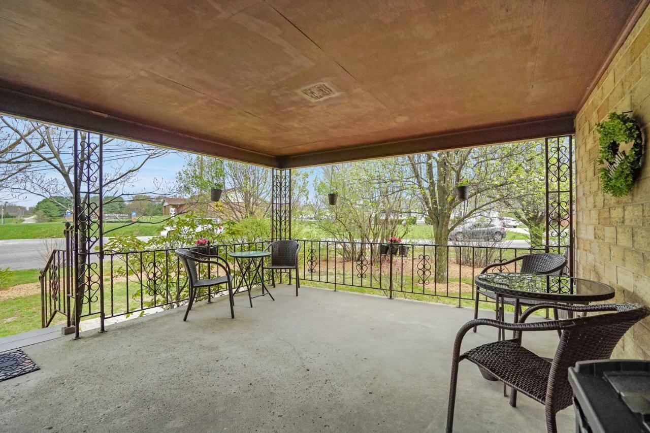 Hocking Hills Inn Logan Buitenkant foto