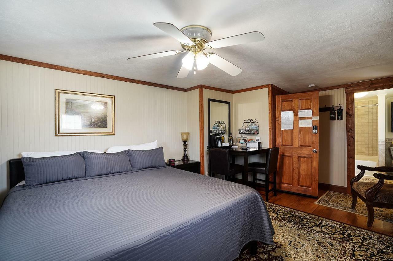 Hocking Hills Inn Logan Buitenkant foto