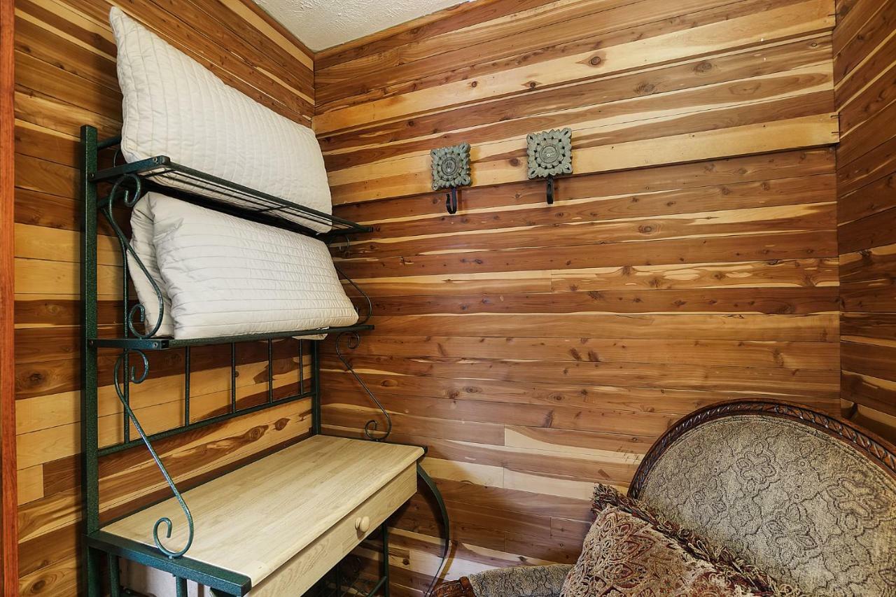Hocking Hills Inn Logan Buitenkant foto