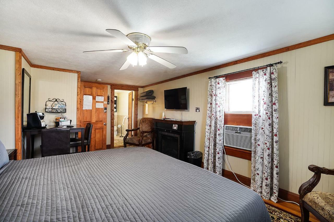Hocking Hills Inn Logan Buitenkant foto